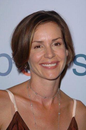 Embeth Davidtz